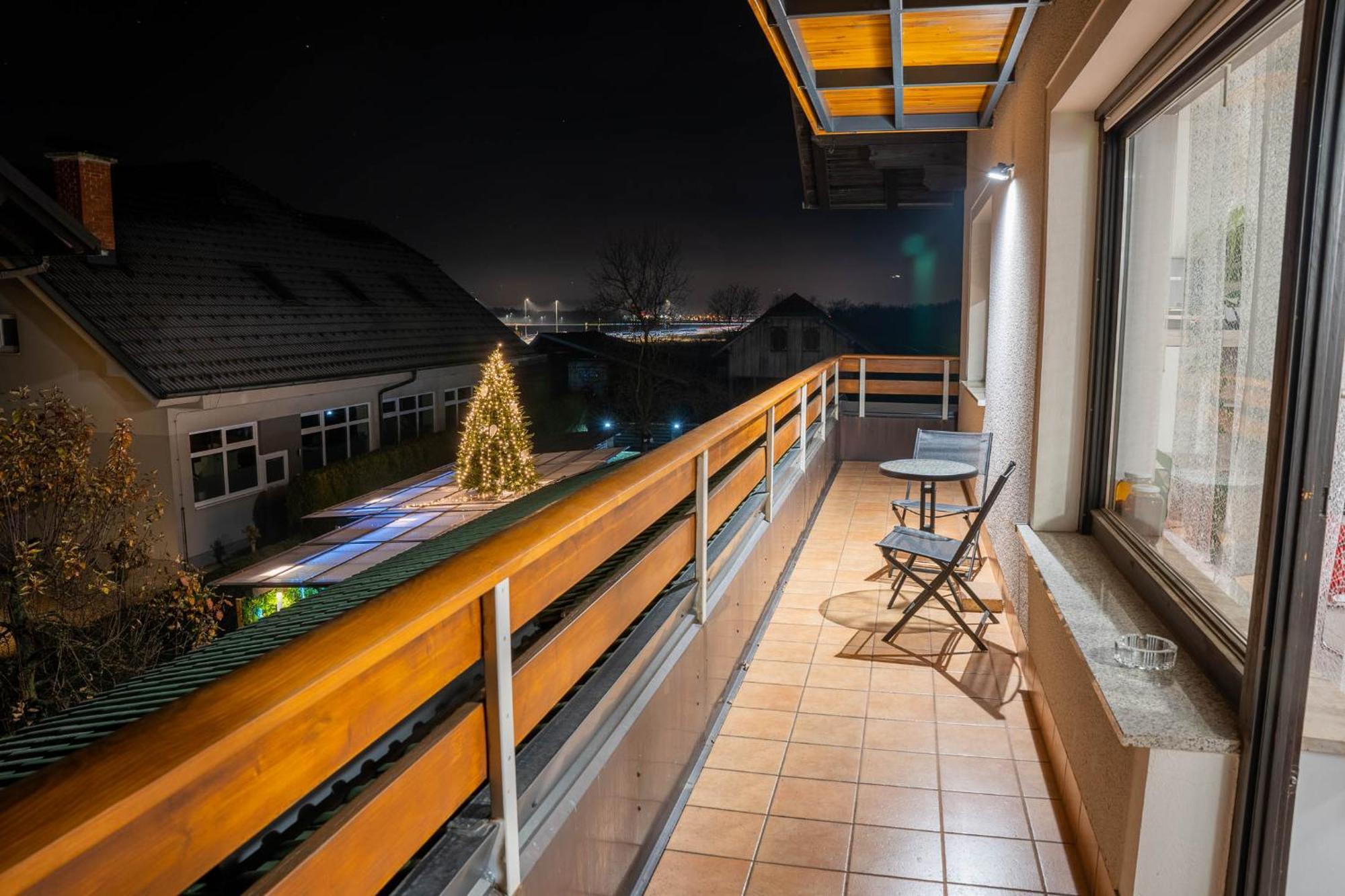 Apartma Ajja Шенчур Экстерьер фото