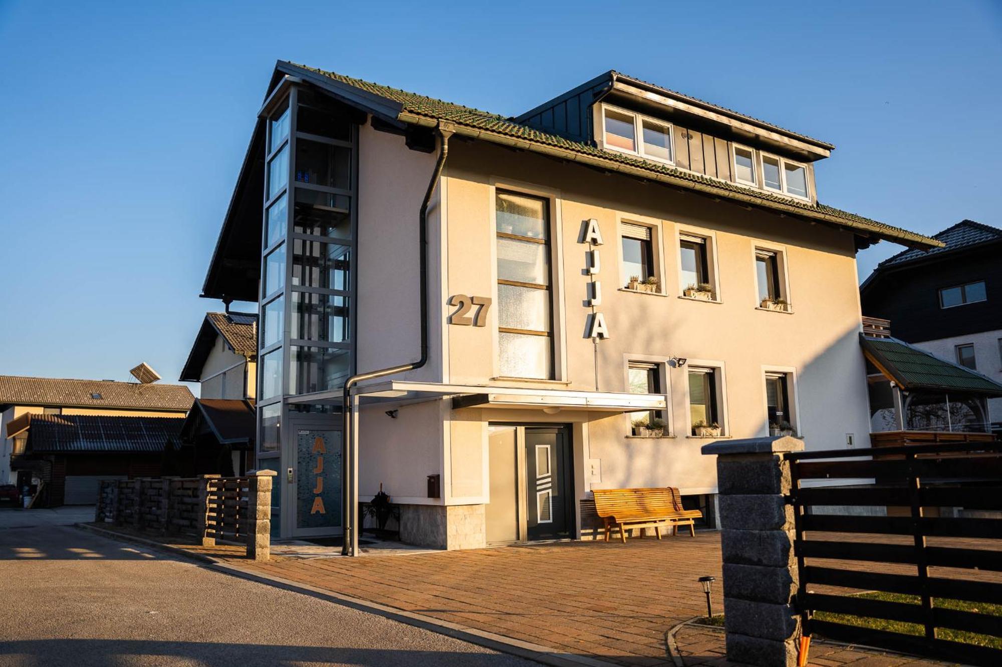 Apartma Ajja Шенчур Экстерьер фото